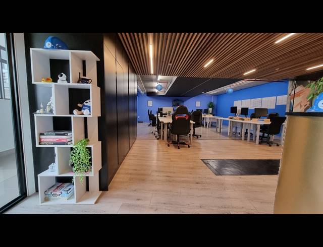 320M² OFFICE FOR SALE IN WOODSTOCK